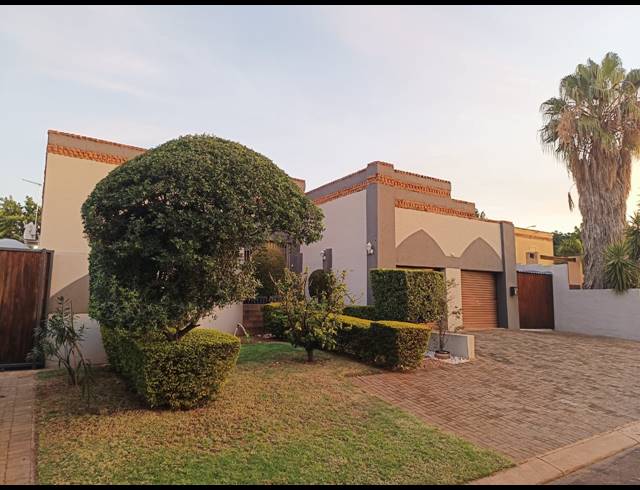 3 BEDROOM HOUSE FOR SALE IN SAFARI GARDENS